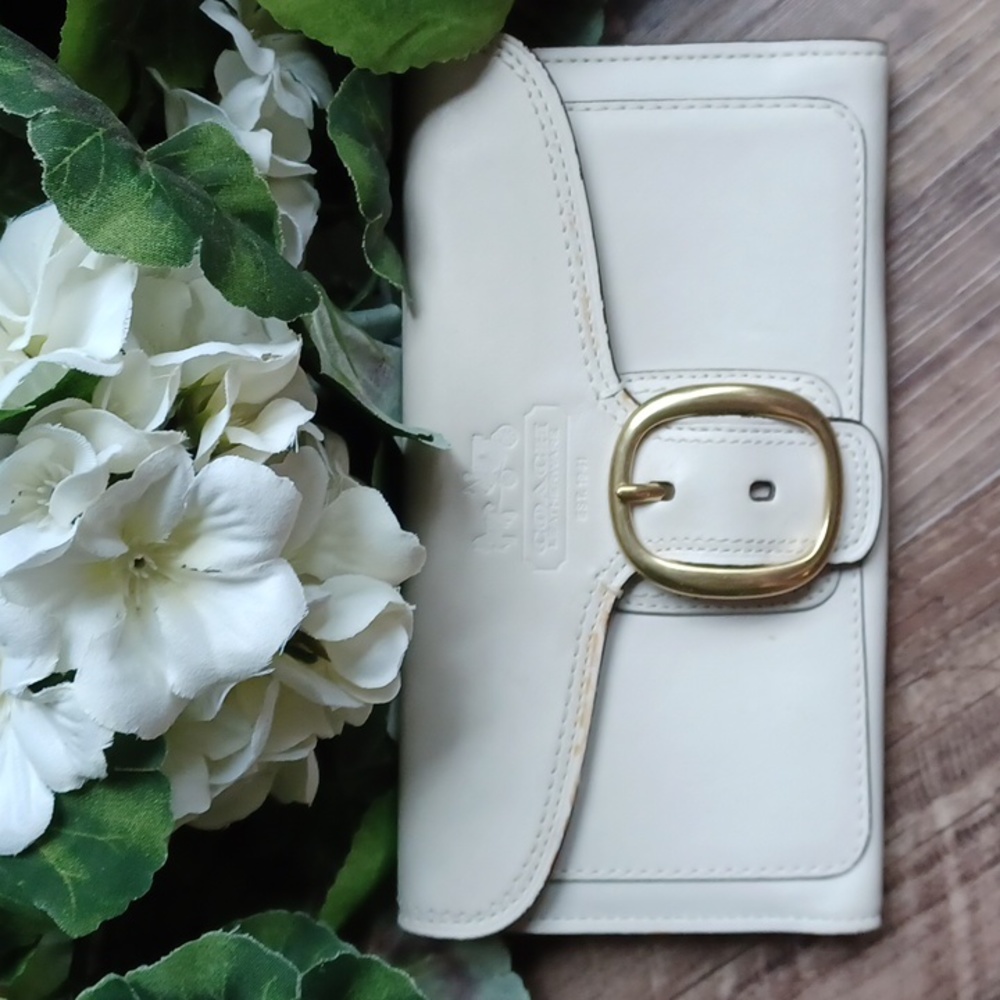 ♦️Wallet by Coach